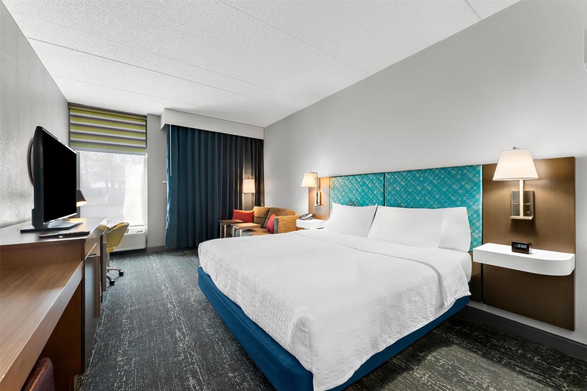 Hampton Inn & Suites Newtown Yardley Экстерьер фото