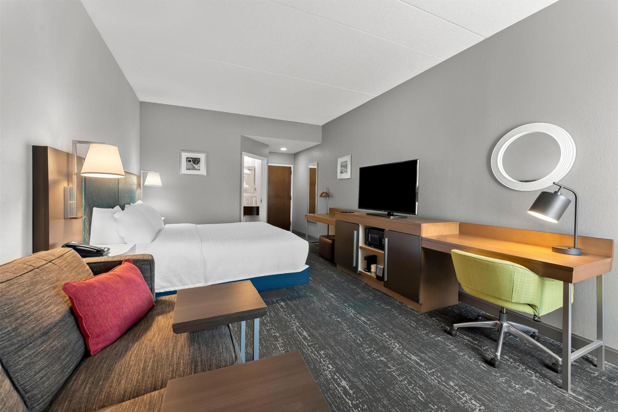 Hampton Inn & Suites Newtown Yardley Экстерьер фото