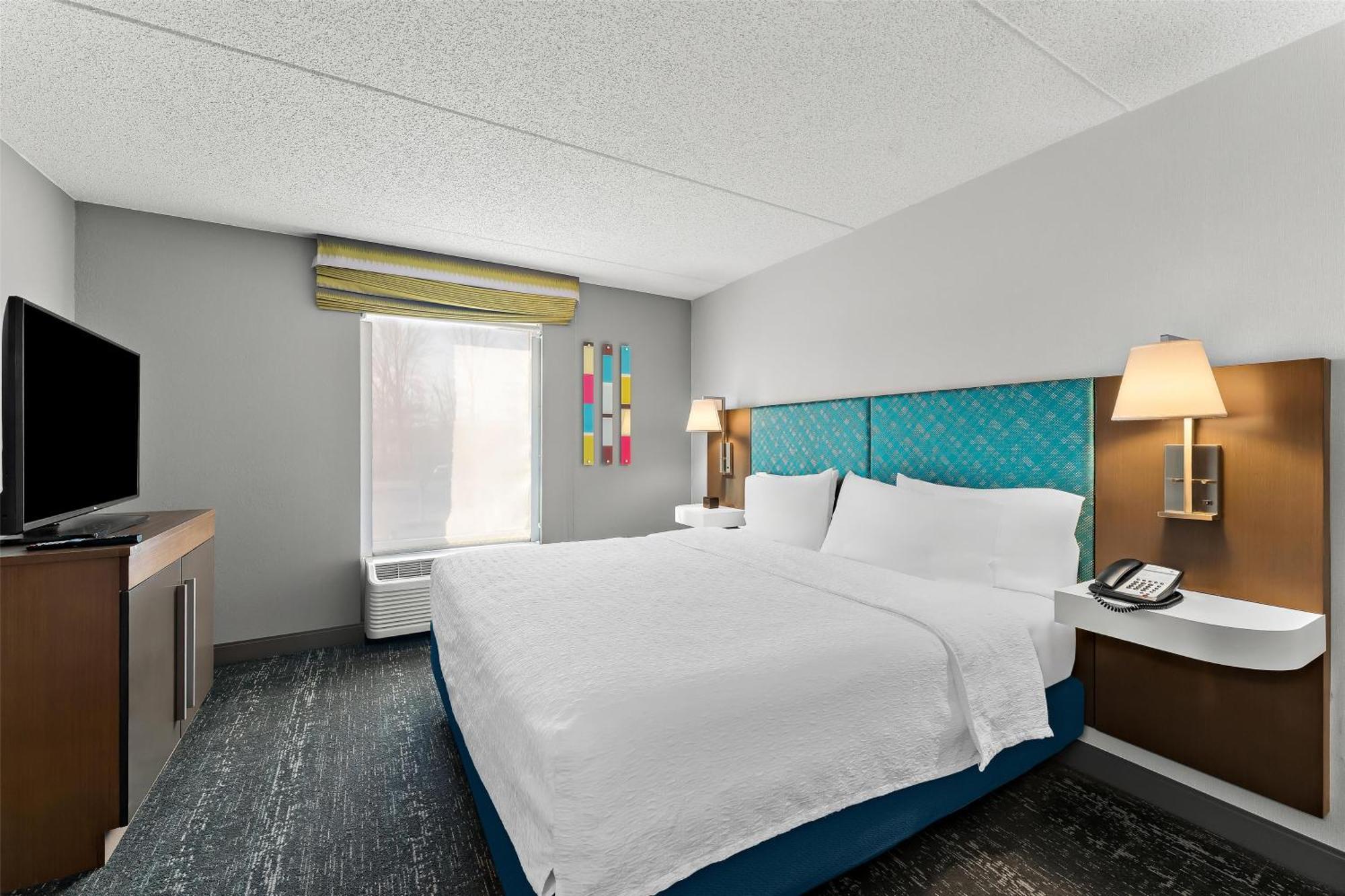 Hampton Inn & Suites Newtown Yardley Экстерьер фото