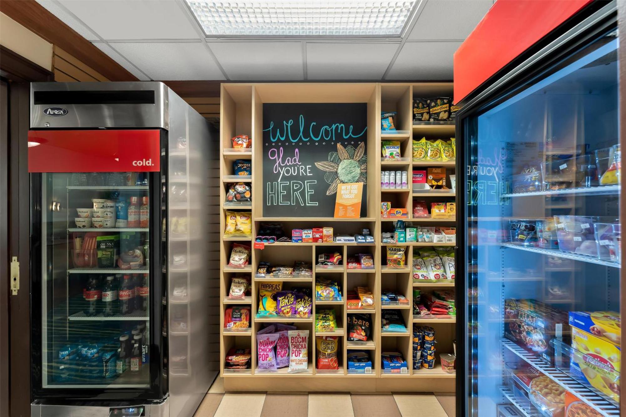 Hampton Inn & Suites Newtown Yardley Экстерьер фото